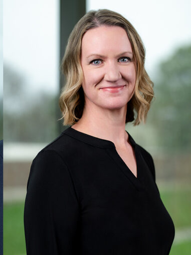 Shannon Burton headshot
