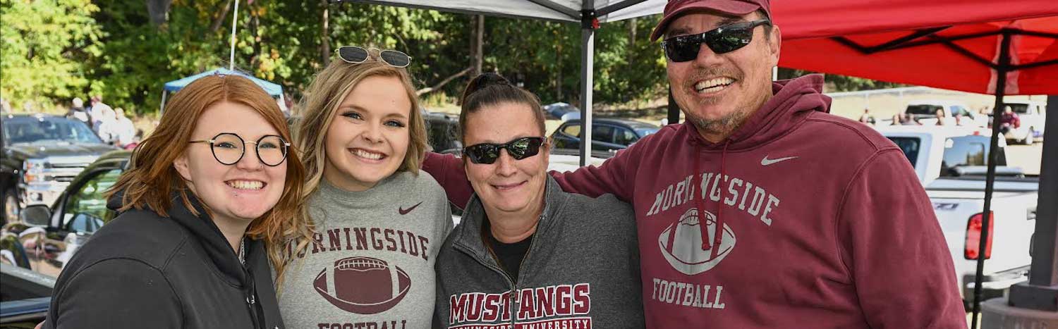 Group Of Alumni At Tailgate