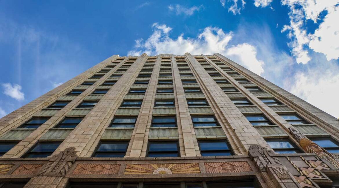 Sioux City building downtown