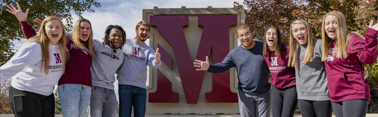 Students On Rynder's Plaza