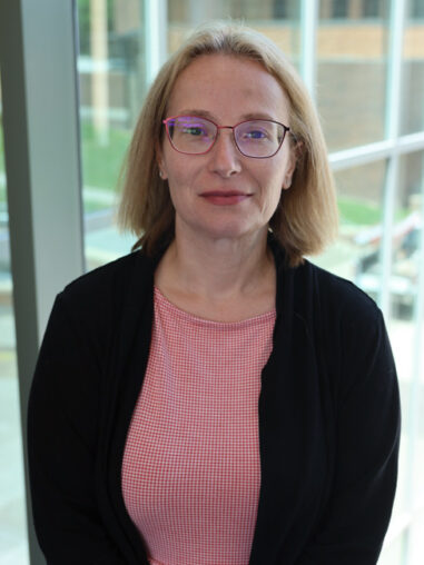 Photo of Rhonda Oedekoven